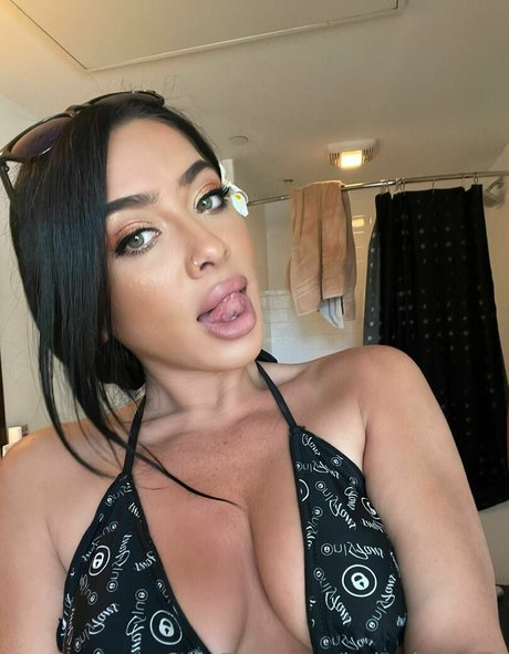 Babydesireex model nude image