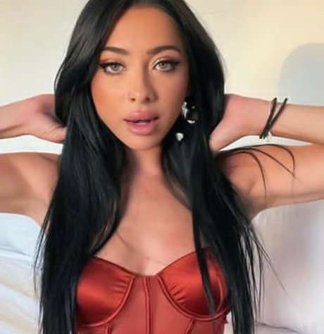 Babydesireex pornstar hot pics