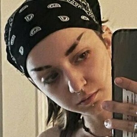 more00grey hd model photo