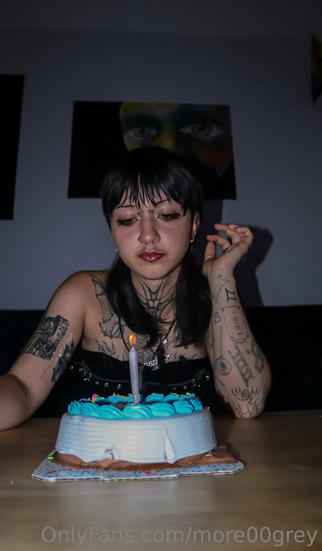 more00grey best actress img