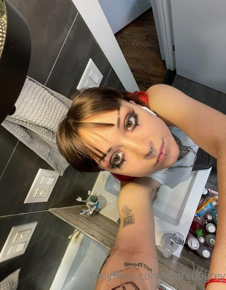 more00grey star best picture