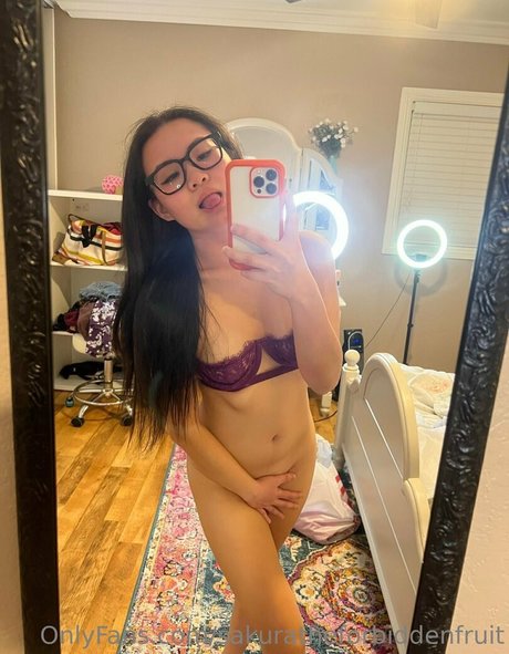 sakuratheforbiddenfruit pornstar hot photo