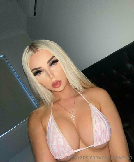 Carlycakesxo beautiful actress photo