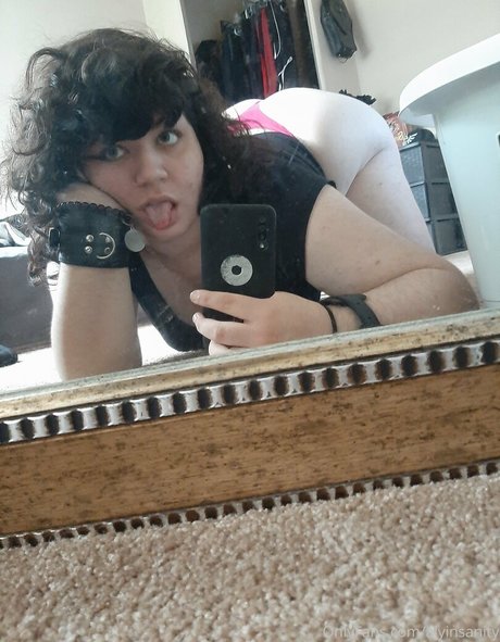 amy lovotomy hot model img