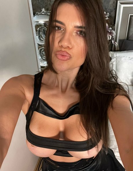 yasmineamory star hot img