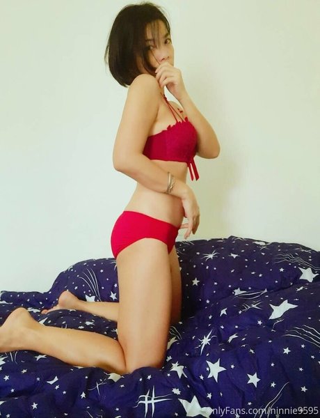 ninnie9595 model top picture