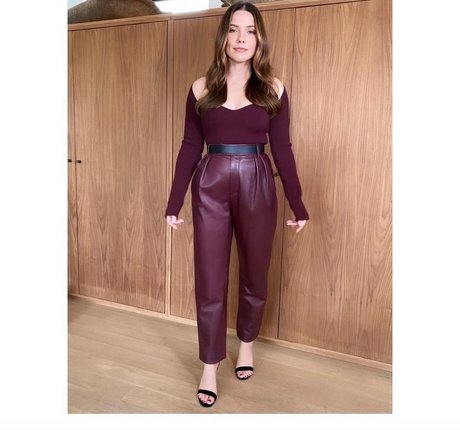 Sophia Bush perfect pornstar pics