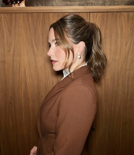 Sophia Bush sexy actress images