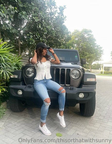 thisorthatwithsunny pornographic model picture