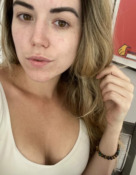 Rae Lynch nudes model img