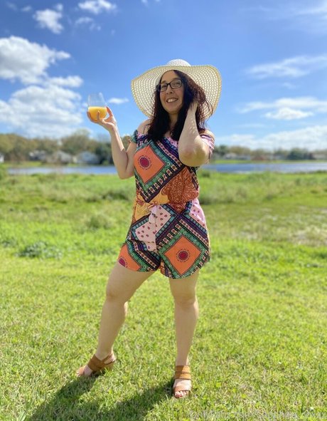 Sapphire Coxxx actress archive