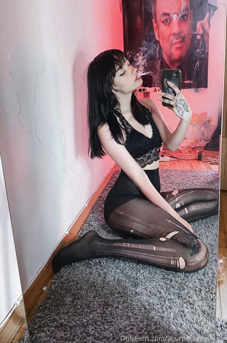 Your Waifu top model pic