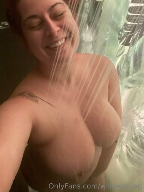 Willow Raven star sexy galleries