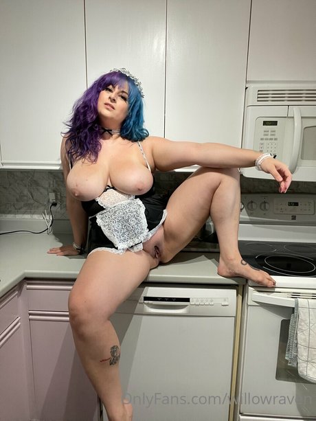 Willow Raven naked star archive