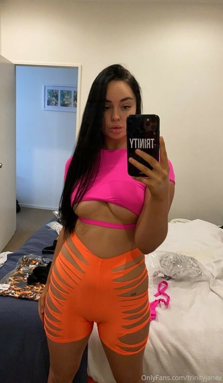 trinityjanex sexy model img