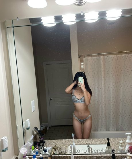 Lilsquirtz art actress pics