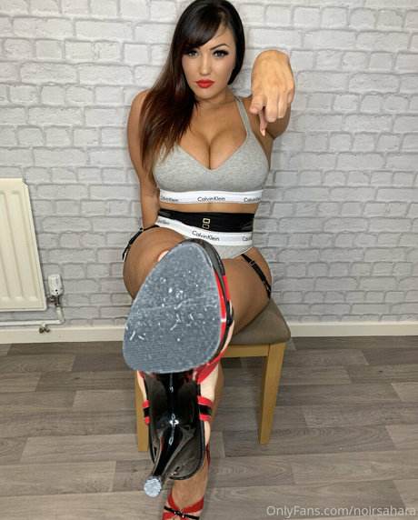 noirsahara model sex picture