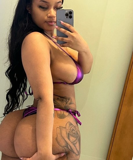 Stormiiy pornstar sexy pics