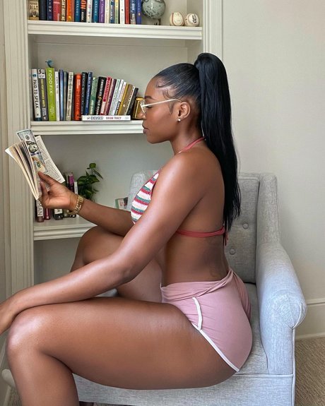 Morgan Dawson nude star img