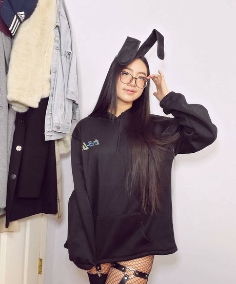 Peachkissxx exclusive pornstar galleries