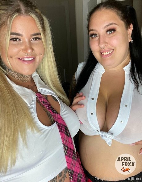 blonde secretary onlyfans exclusive pictures