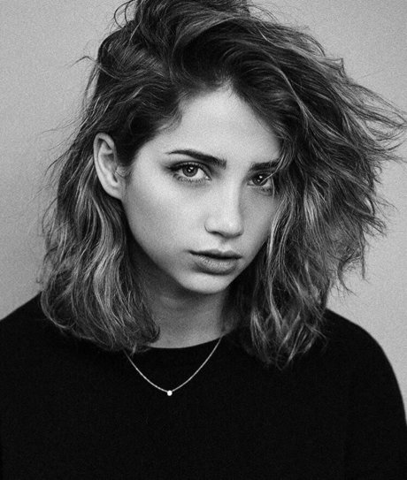 Emily Rudd nude actress photo