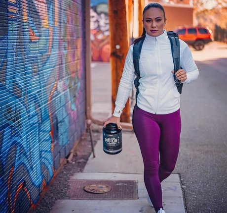 Michelle Waterson nude model picture