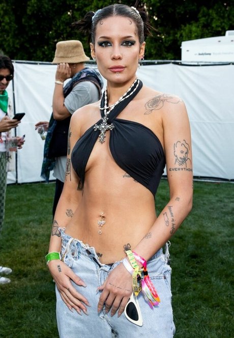 big tits onlyfans free naked picture