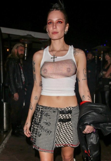 hands onlyfans top image