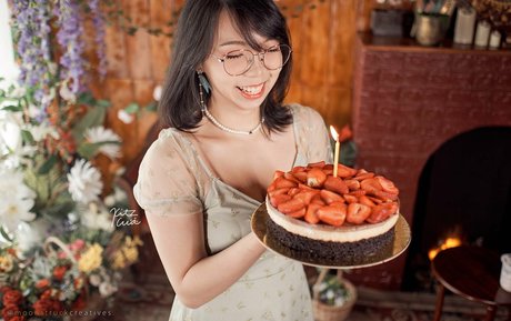 KitzCua star sexy galleries