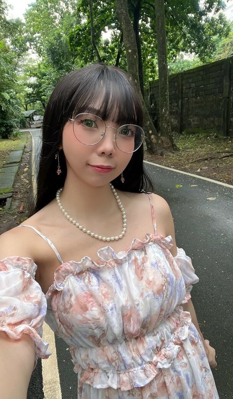 KitzCua erotic star photo