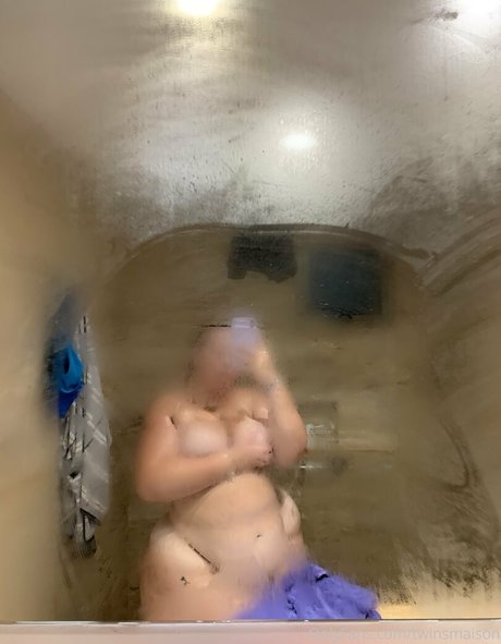 twinsmaison model hot gallery