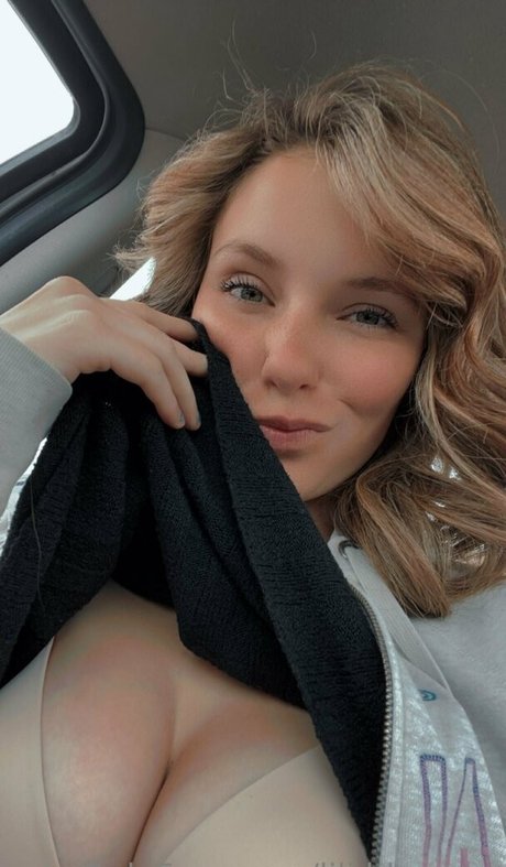 lili blossom pornstar perfect images