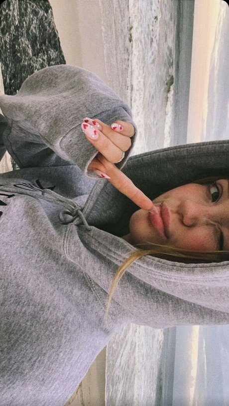 black midget onlyfans exclusive pic