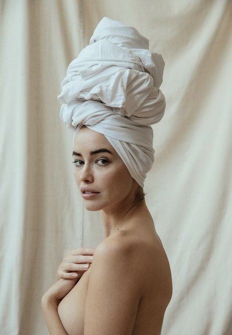 Sarah Stephens hd model pic