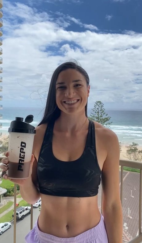 Michelle Jenneke free star pictures