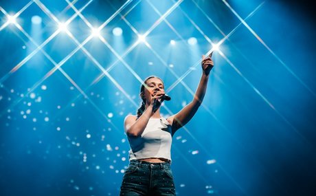 Sigrid model exclusive pics