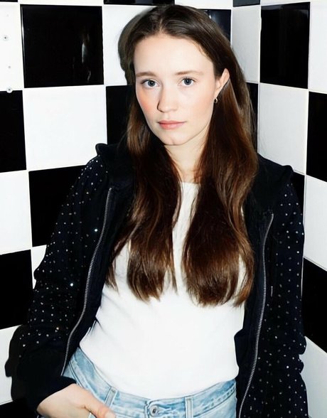 Sigrid naked star archive