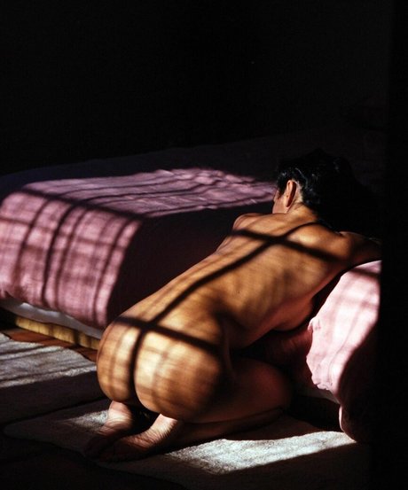 Desiree Flores hot model image