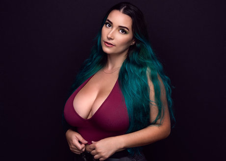 Moriah Lynne sex pornstar pictures