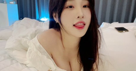 woohankyung model art pics