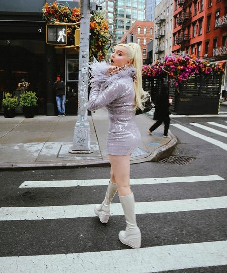 Kim Petras porn model image