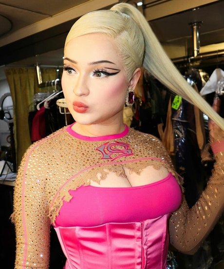 Kim Petras nice actress picture