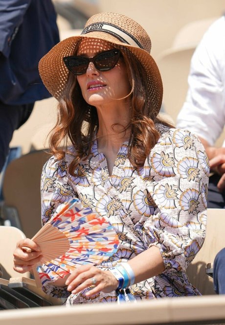 Natalie Portman star nude photo