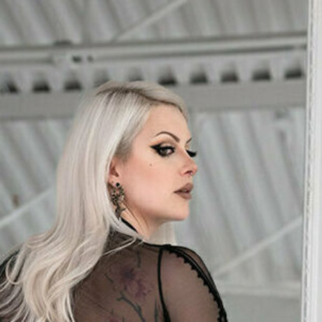 ms spookykins model hot picture