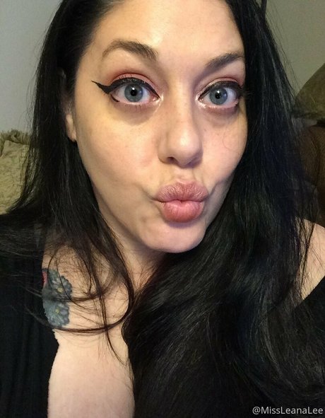 missleanalee hd model pic