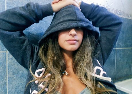 amayasornioficial star pornographic pics