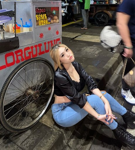 Anastasya Khosasih model perfect img