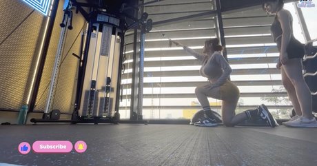 Anastasya Khosasih sex model image