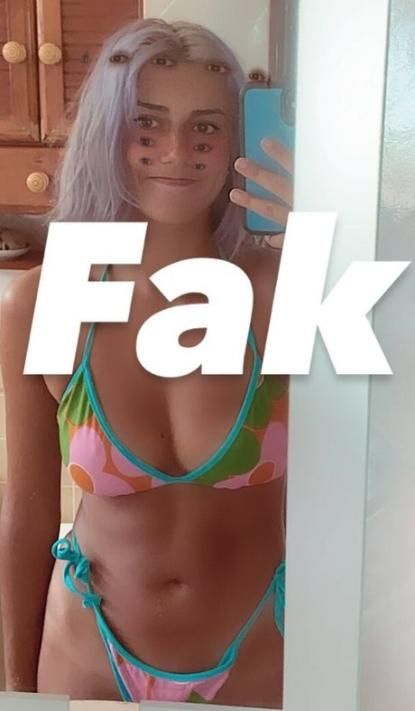 lapintoramarta model high quality image